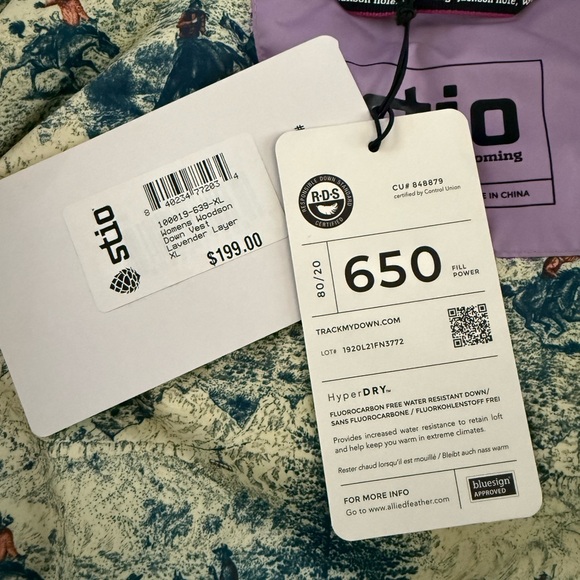 NWT Stio Women’s Puffer Vest - Lavender and Forest Green - Picture 4 of 6